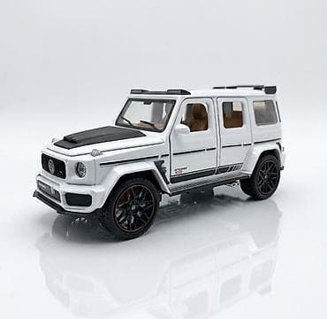 Детский мир: Коллекционная модель внедорожника в масштабе 1:32 - Металлический — 1