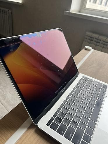 ipad m1: Apple MacBook Pro 13" (серебристый) - Дисплей: Retina - Клавиатура — 3