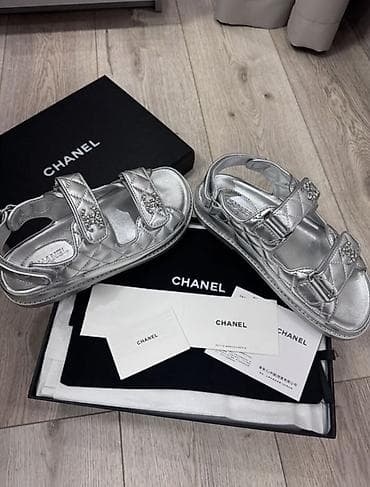 туфли от chanel: Босоножки, 36, Chanel, Б/у, цвет - Серебристый, Платная доставка — 1