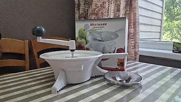 нужны: Ручная пищевая мельница-протирка Westmark (Passiermaschine / Food — 1