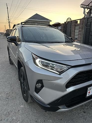 corolla s: Toyota RAV4: 2021 г., 2.5 л, Гибрид, Кроссовер — 3