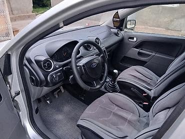 Продажа авто: Ford Fiesta: 2003 г., 1.4 л, Механика, Бензин, Хэтчбэк — 6