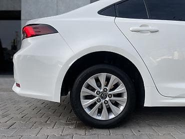 beta ff: Toyota Corolla: 2019 г., 1.8 л, Автомат, Гибрид, Седан — 6