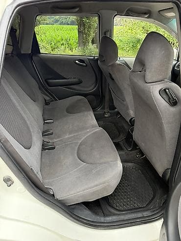 Honda Fit: 2003 г., 1.3 л, Автомат, Бензин, Хетчбек — 6