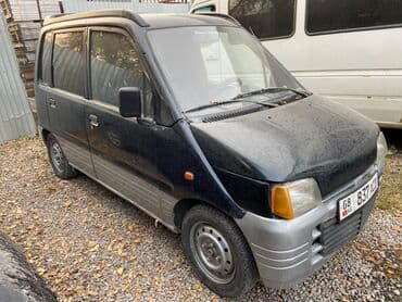 Daihatsu Move: 1995 г., 1 л, Механика, Бензиновая, Минивэн