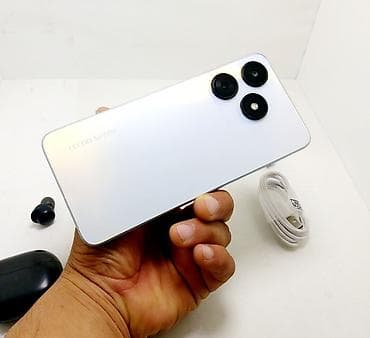 nokia 6230: Tecno Spark 10 4G, Б/у, 128 ГБ, цвет - Серебристый, 1 SIM, 2 SIM — 4