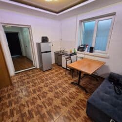 жалал абад дом квартира: 62 кв. м, 2 бөлмө, Евроремонт, Унаа токтотуучу жай, Забор, тосулган — 5