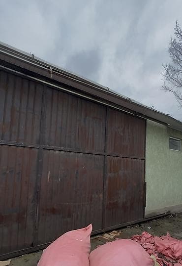 детская кроватка с бортиком и матрасом: Продаю откатные ворота Сделаны из хорошего металла Идеальный вариант — 1