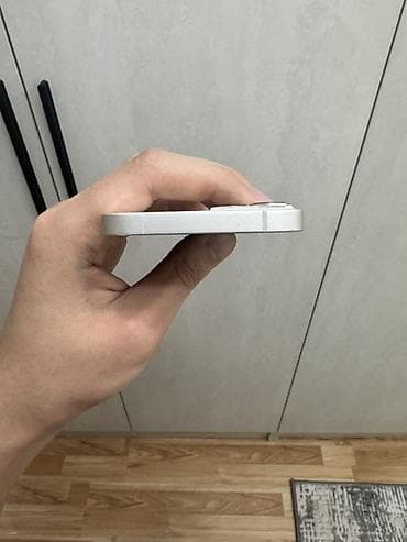 apple 11: IPhone 13, Б/у, 128 ГБ, Белый, Чехол, Коробка, 74 % — 7