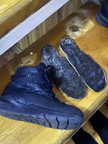Детский мир: Осенняя и зимняя кожаная обувь от BEBETOM Брали за 0с Состояние — 2