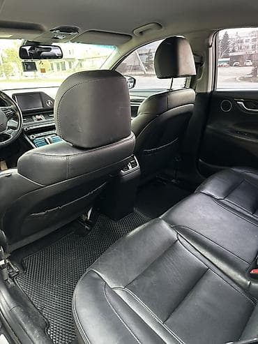 генезис машина: Hyundai Grandeur: 2018 г., 2.4 л, Автомат, Бензин, Седан — 10