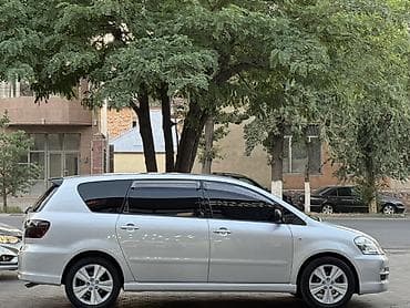 Продажа авто: Toyota Ipsum: 2004 г., 2.4 л, Автомат, Бензин, Минивэн — 4