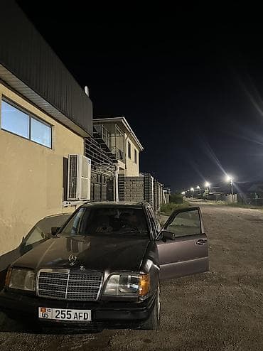 b v d: Mercedes-Benz E-Class: 1994 г., 2.2 л, Автомат, Газ, Универсал — 2