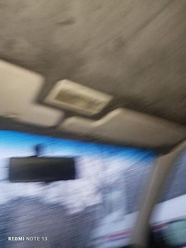 ej ve: Volkswagen Vento: 1993 г., 2 л, Седан — 7