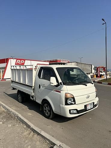 маленкий машина: Hyundai Porter: 2017 г., 2.5 л, Автомат, Дизель — 2