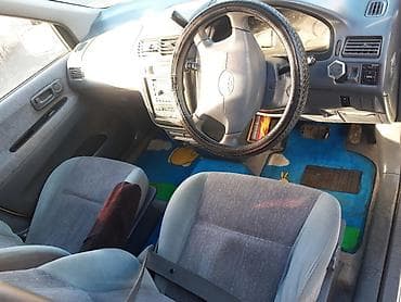 Продажа авто: Toyota Ipsum: 1999 г., 2 л, Автомат, Бензин, Минивэн — 8