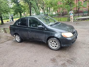 домик машина: Toyota Platz: 2001 г., 1.5 л, Бензин, Седан — 4