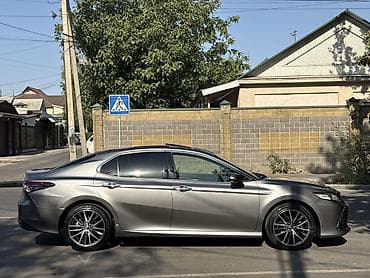 тоета бб: Toyota Camry: 2023 г., 2.5 л, Вариатор, Гибрид, Седан — 9
