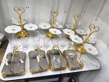 Набор декоративной сервировки в классическом стиле: - Двухъярусные