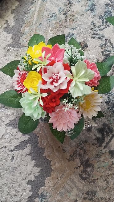 вазы для декора: Декоративный букет из мыльных цветов - Не требует ухода: не вянет — 1