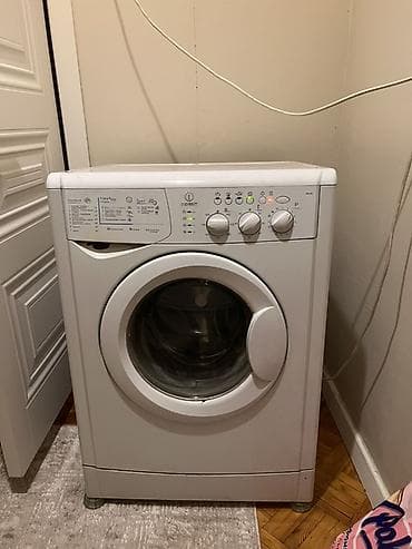Стиральная машина Indesit с фронтальной загрузкой. - Тип