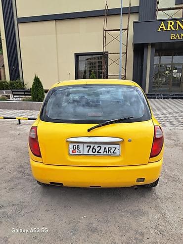 авто компании: Daihatsu Sirion: 1998 г., 1 л, Механика, Бензин, Хэтчбэк — 5