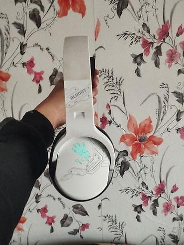 Микрофоны: Игровая беспроводная гарнитура Bloody (белая) - Форм‑фактор — 3