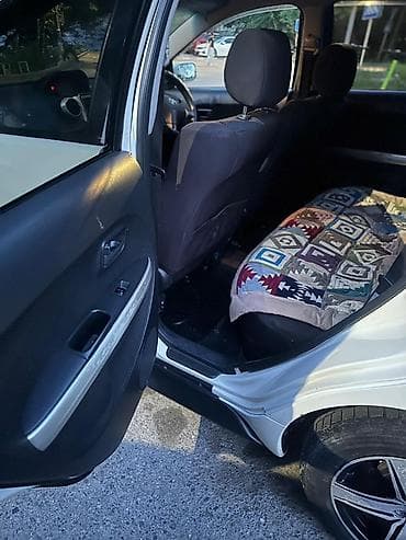 e53 4 8: Toyota Ist: 2003 г., 1.3 л, Автомат, Бензин, Хэтчбэк — 2