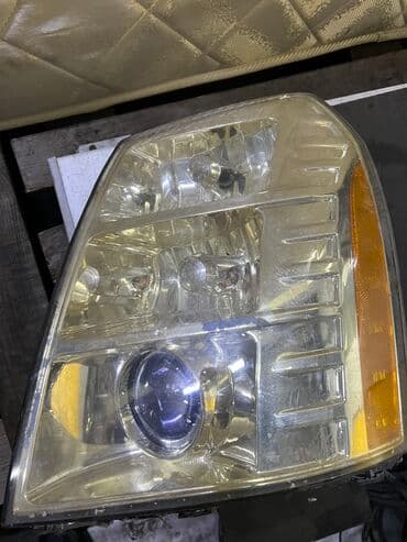 cadillac: Передняя левая фара Cadillac 2008 г., Б/у, Оригинал — 1