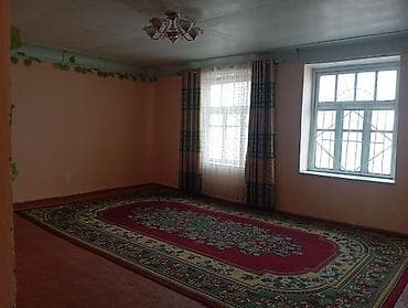 радуга центр: Продается одноэтажный дом с просторным двором. Характеристики: - — 2