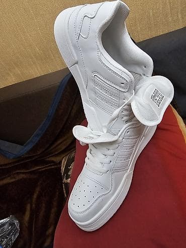 nike react: Кроссовки adidas (Trefoil на стельке), полностью белые. - Модель в — 2