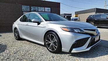 chevrolet taho: Toyota Camry: 2020 г., 2.5 л, Автомат, Гибрид, Седан — 4