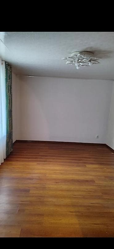 сдаю гаражи: 55 м², 3 комнаты, Забор, огорожен — 3