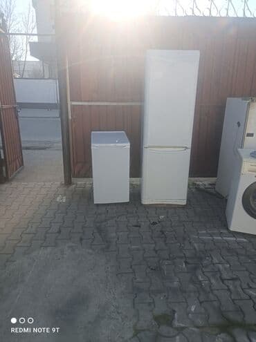 встраиваемая морозильная камера: Холодильник Biryusa, Двухкамерный — 1