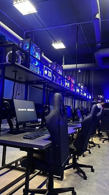 администратор ош: Ищу работу администратора компьютерного клуба. Мне 21 год, уверенный — 1