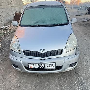 etari 700: Toyota Funcargo: 2003 г., Минивэн — 1