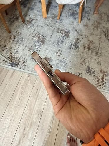 10 pro max: IPhone 16 Pro Max, Б/у, 512 ГБ, Natural Titanium, Зарядное устройство, Защитное стекло, Чехол, 93 % — 7