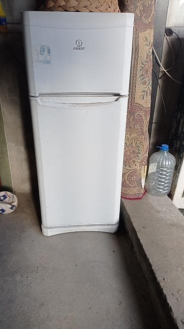 Муздаткыч Indesit, Эки камералуу, De frost (тамчы)