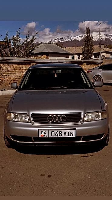 Audi A4: 1997 г., 1.8 л, Механика, Бензин, Седан