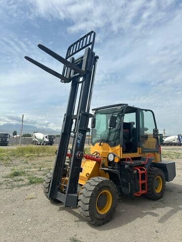 шины на вилочный погрузчик: Погрузчик, 2024 г., Колесный, Вилочный — 1