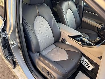 e2 byd: Toyota Camry: 2019 г., 2.5 л, Автомат, Гибрид, Седан — 9