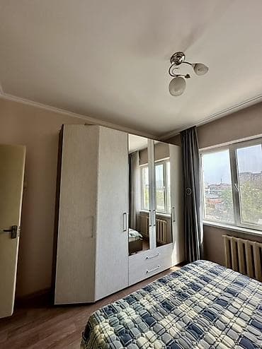 flat osh: 3 комнаты, 67 м², 105 серия, 4 этаж — 4