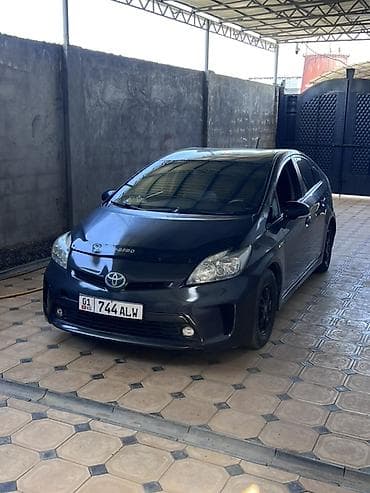 prius v: Toyota Prius: 2013 г., 1.8 л, Автомат, Гибрид, Хэтчбэк — 2