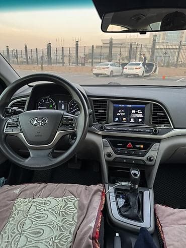 Hyundai Elantra: 2019 г., 2 л, Автомат, Бензин, Седан — 6