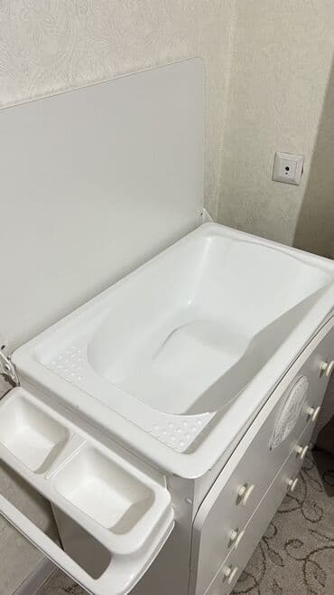 спальный гарнитур италия цена: - Комод‑пеленатор на колесах с 4 вместительными выдвижными ящиками — 4