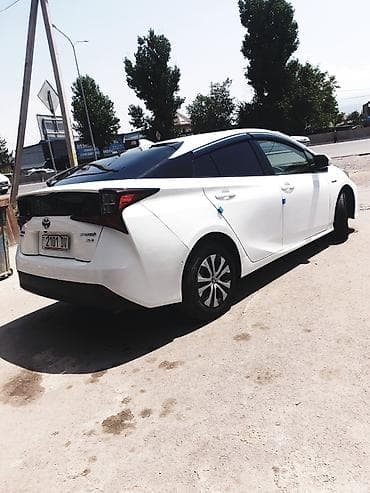 Продажа авто: Toyota Prius: 2019 г., 1.8 л, Вариатор, Гибрид, Седан — 6