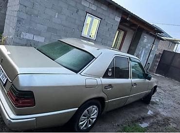 Mercedes-Benz W124: 1992 г.