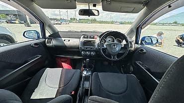 lc prado: Honda Fit: 2004 г., 1.5 л, Вариатор, Бензин, Хэтчбэк — 5