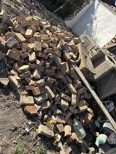 старый сервант: Кирпич полнотелый керамический, разобранный со строения. - Материал — 5