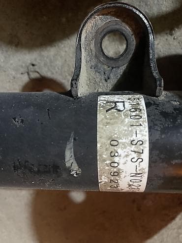 13 балон: Комплект амортизаторов Honda 2004 г., Б/у, Оригинал, Япония — 6